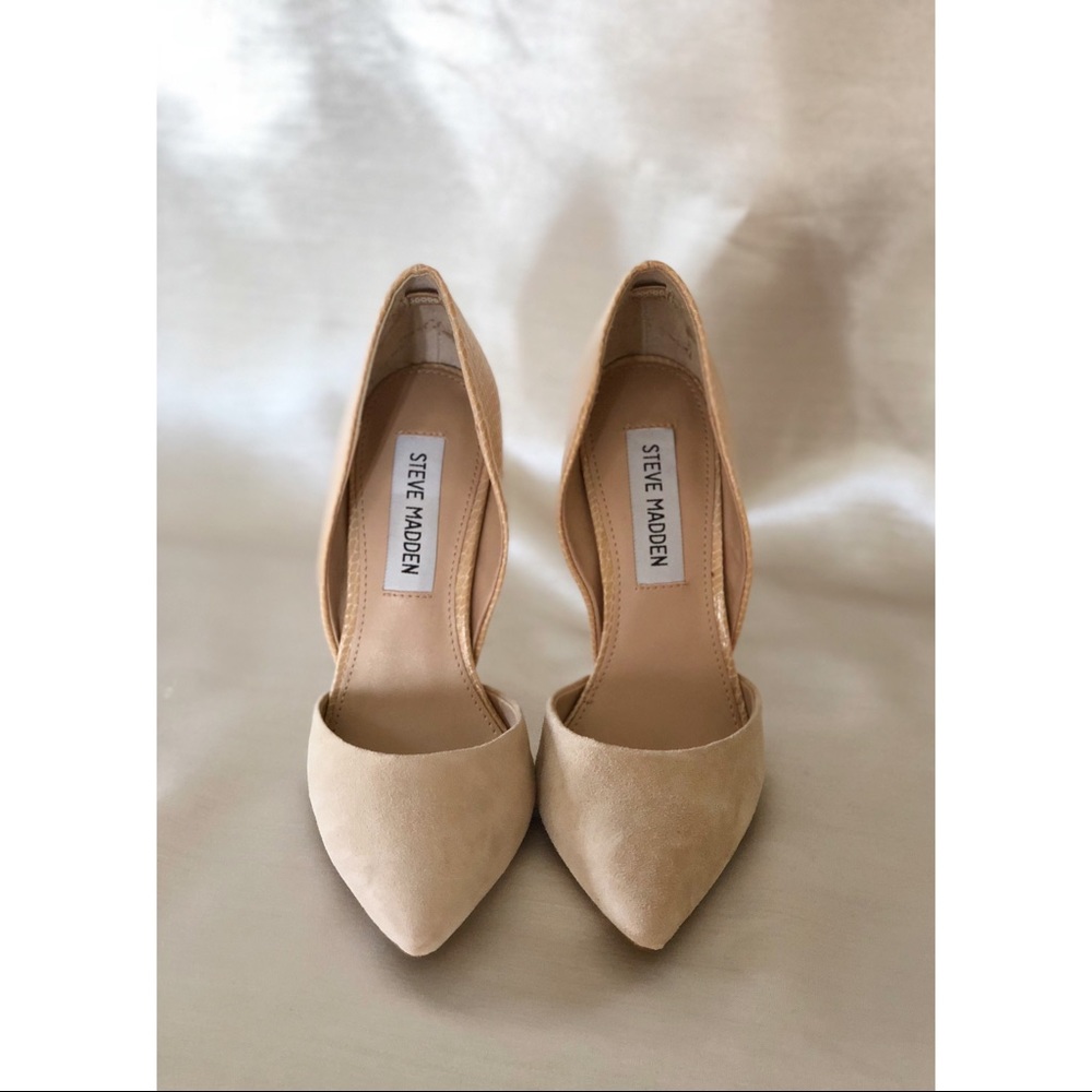 Steve Madden Suede Nude Pump w/ Snake Skin Heel